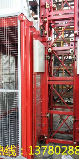 SC100/100施工升降機